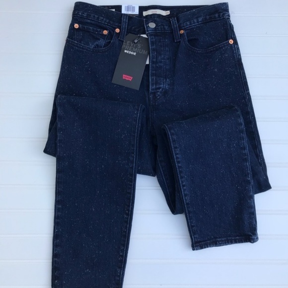 New Levis Dark Wash Denim High Rise Jeans - Picture 6 of 7